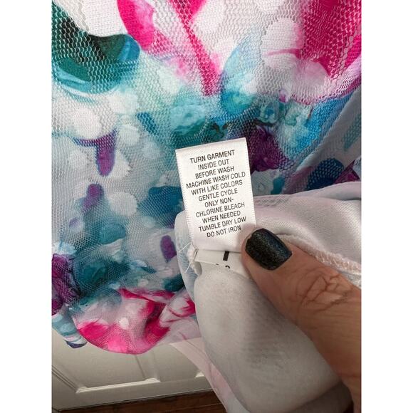 Laura Ashley 2X White Bold Colorful Pastel Floral Mesh Short Sleeve Top Boho - Picture 6 of 11